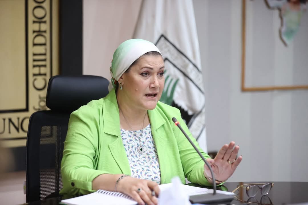 “رئيسة المجلس القومي للطفولة والأمومة” تكلف محاميين من وحدة الدعم القانوني لحضور أولى جلسات محاكمة المتهم بالاعتداء على طفل مدرسة دمنهور