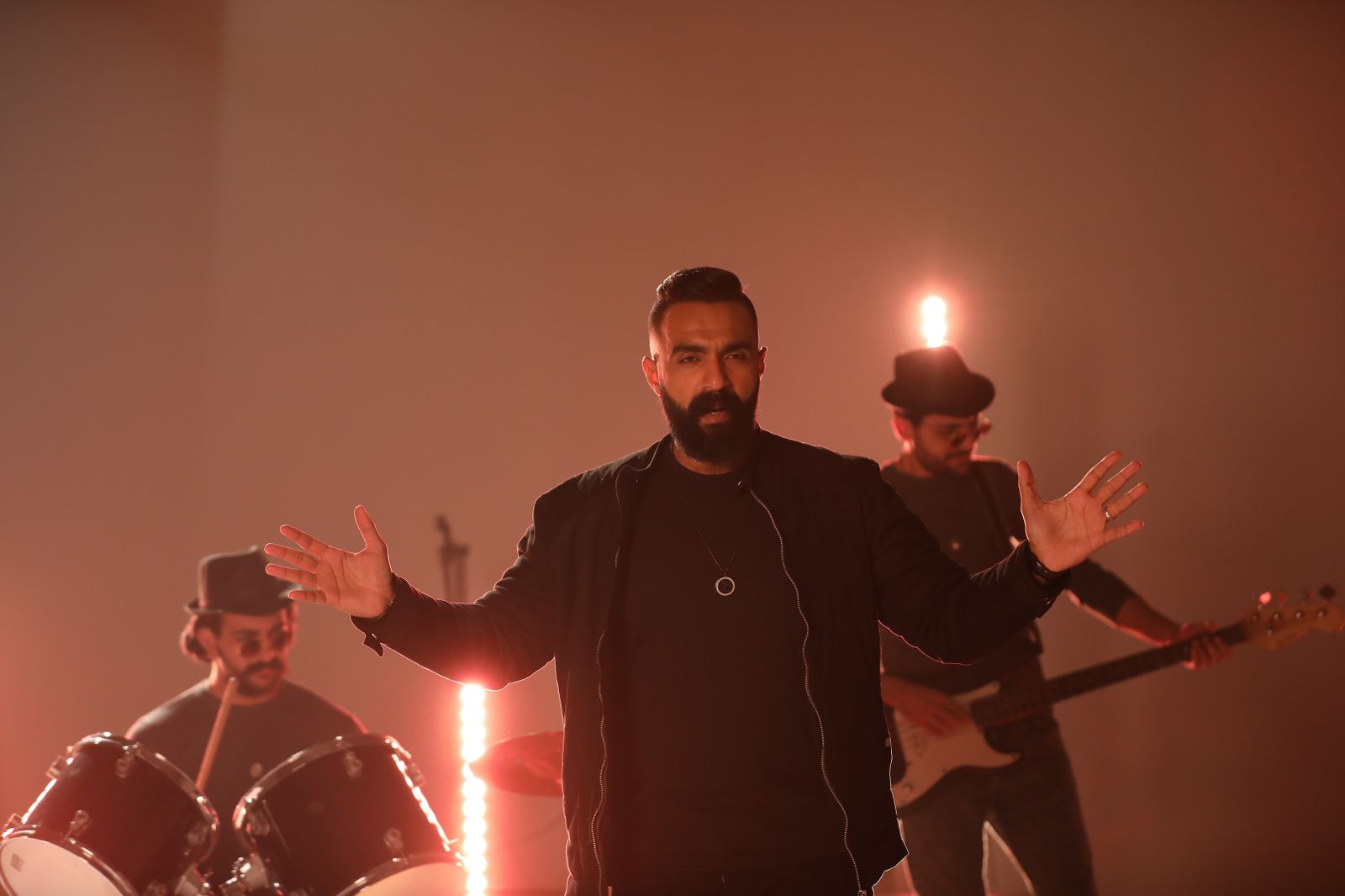 “كمل” فيديو كليب جديد لـ”محمد رأفت”