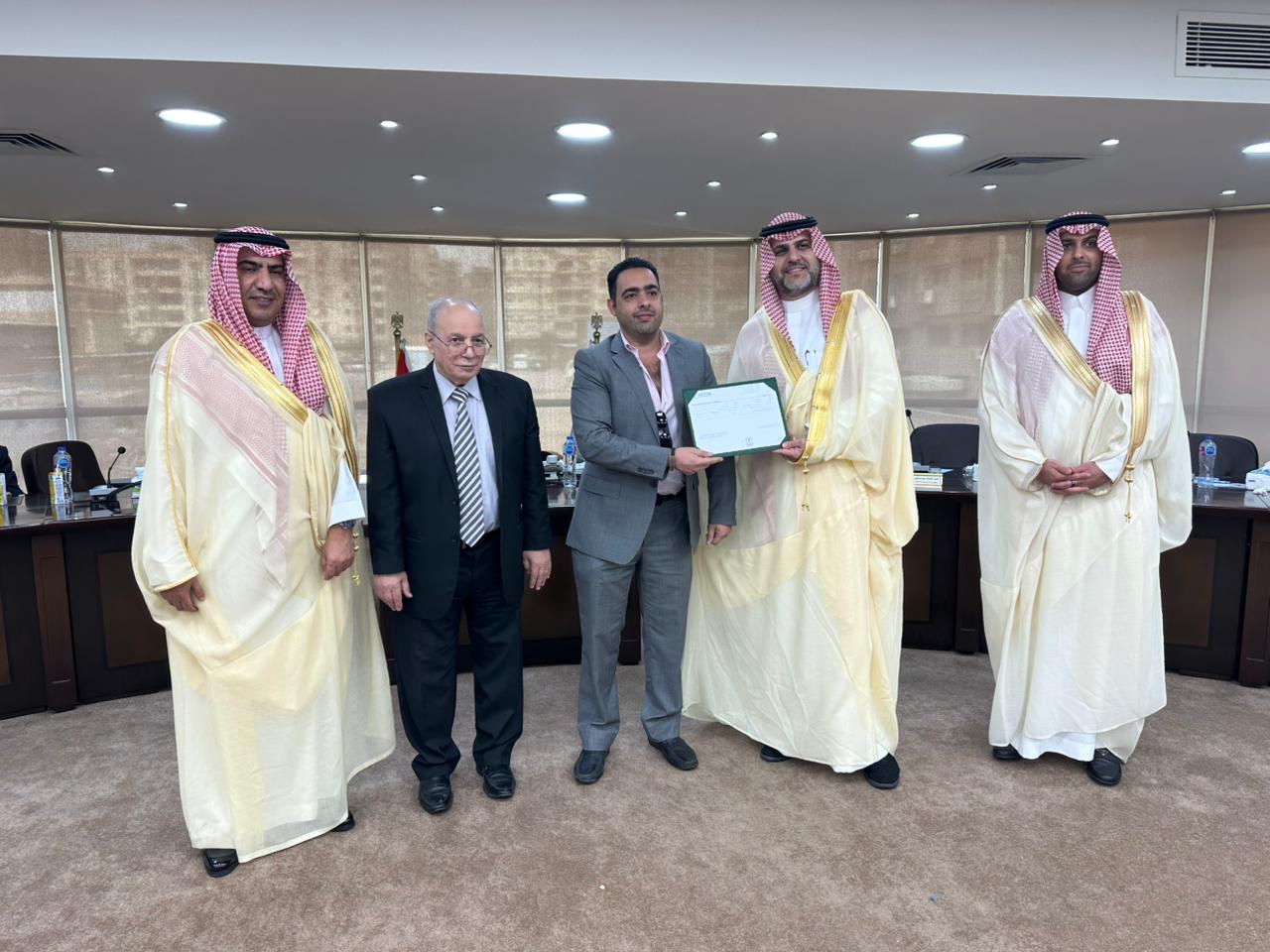 “هوم فيلينج للمقاولات” تتسلم رخصة الاستثمار بالمملكة العربية السعودية