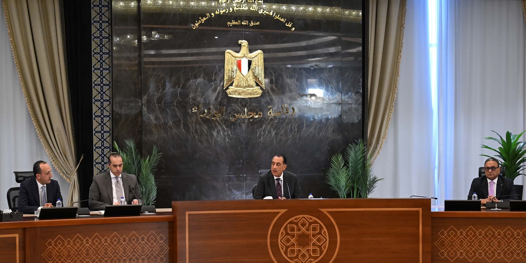 وزير الشئون النيابية: الدولة ملتزمة بشكل كامل وقانوني بتوفير السكن الملائم للحالات المستحقة