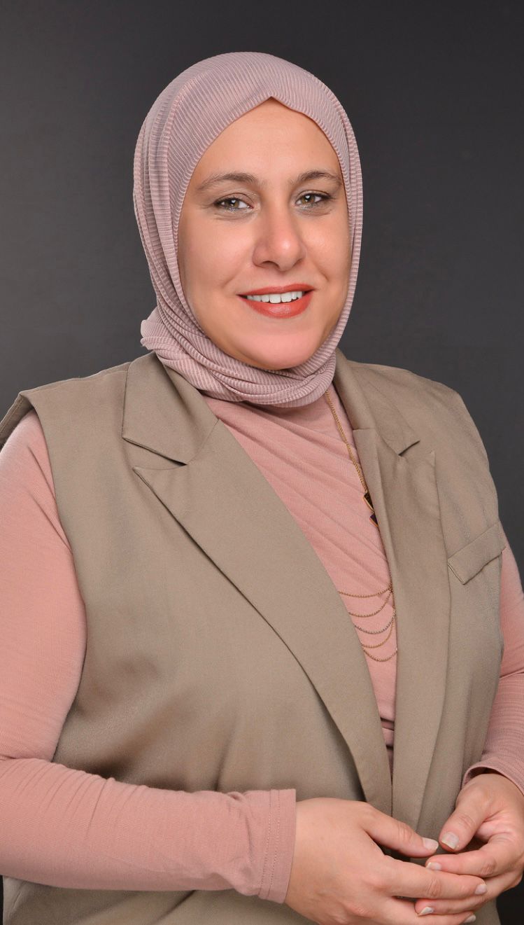 خبيرة الفلك ريهام رضوان تفتح خريطة دينا الشربيني: “تبدو سعيدة… لكنها تخفي مشاعر أخرى”