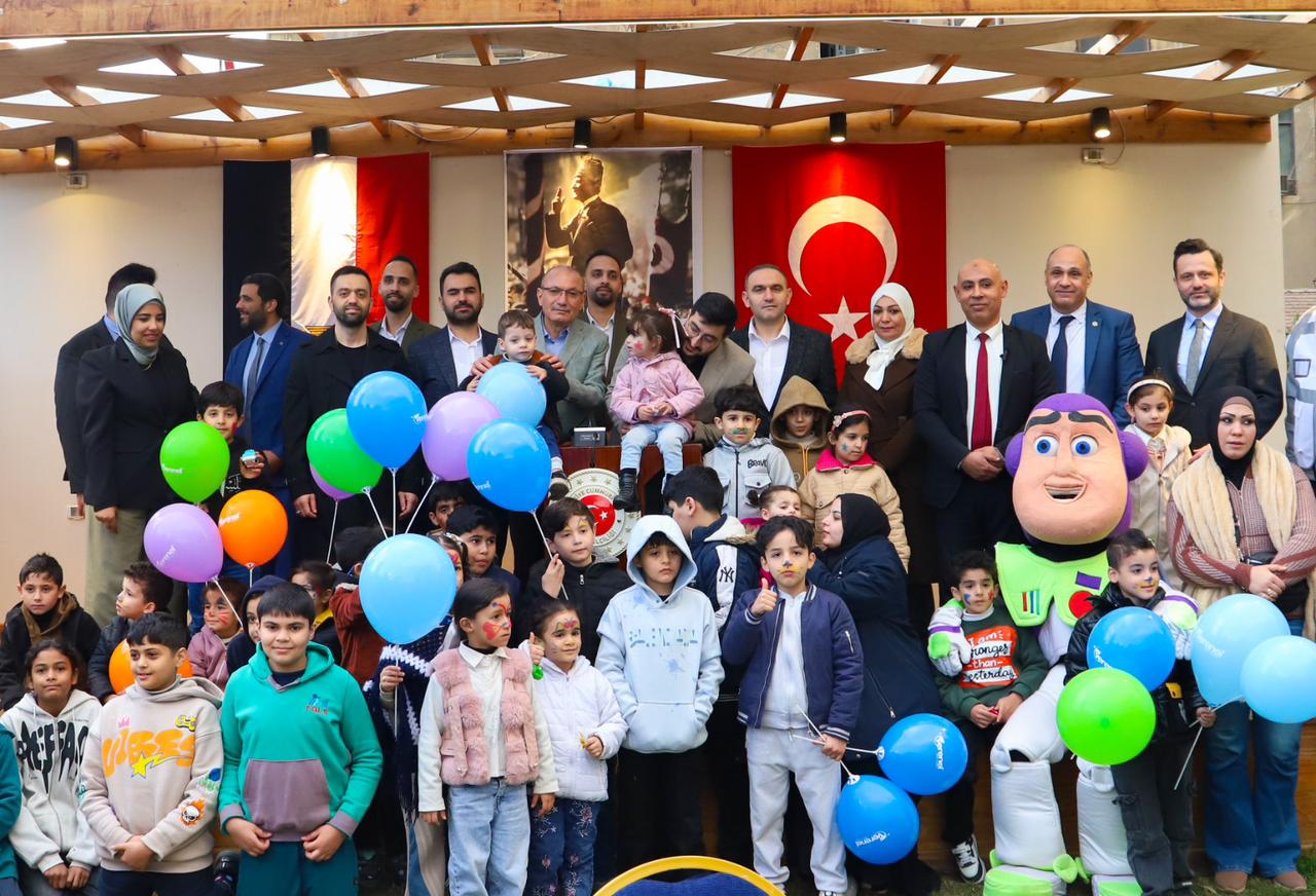 السفارة التركية بالقاهرة تنظم فعالية “يوم العائلة” لدعم الأسر والأطفال الفلسطينين