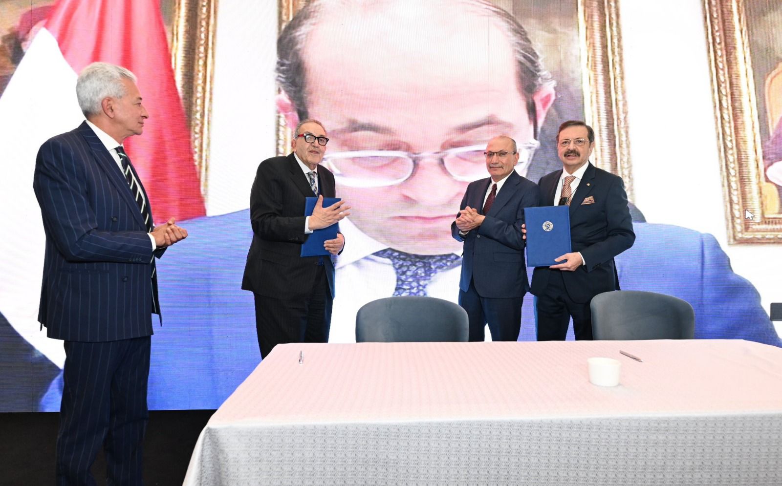 انطلاق فعاليات ملتقى الغرف التجارية المصرية والتركية بالعلمين لتعزيز التعاون المشترك بين البلدين